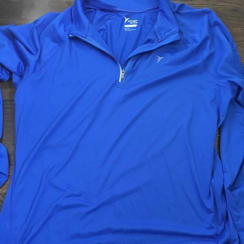 Quarter zip, pull over, dry fit workout top
